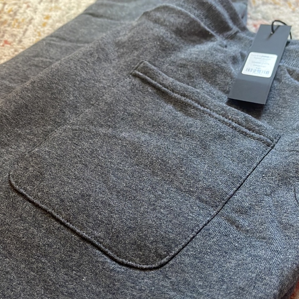🔘 Gray Fleece Drawstring Joggers 🔘 - Picture 8 of 9